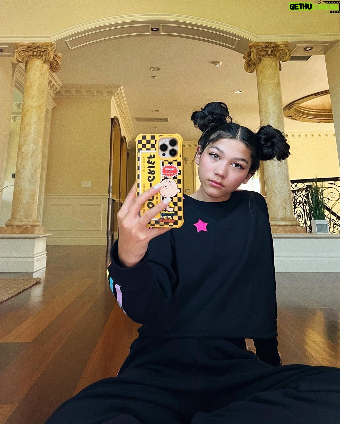 Txunamy Ortiz Instagram - u guys… tomorrow’s the day, you’ll be seeing me in a very special show Roman To The Rescue & it’s airing tomorrow, Saturday at 8pm on Disney XD. THEN it will be on Hulu on 2/16!! Don’t miss it ✨