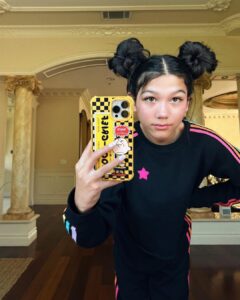 Txunamy Ortiz Instagram - u guys… tomorrow’s the day, you’ll be seeing me in a very special show Roman To The Rescue & it’s airing tomorrow, Saturday at 8pm on Disney XD. THEN it will be on Hulu on 2/16!! Don’t miss it ✨