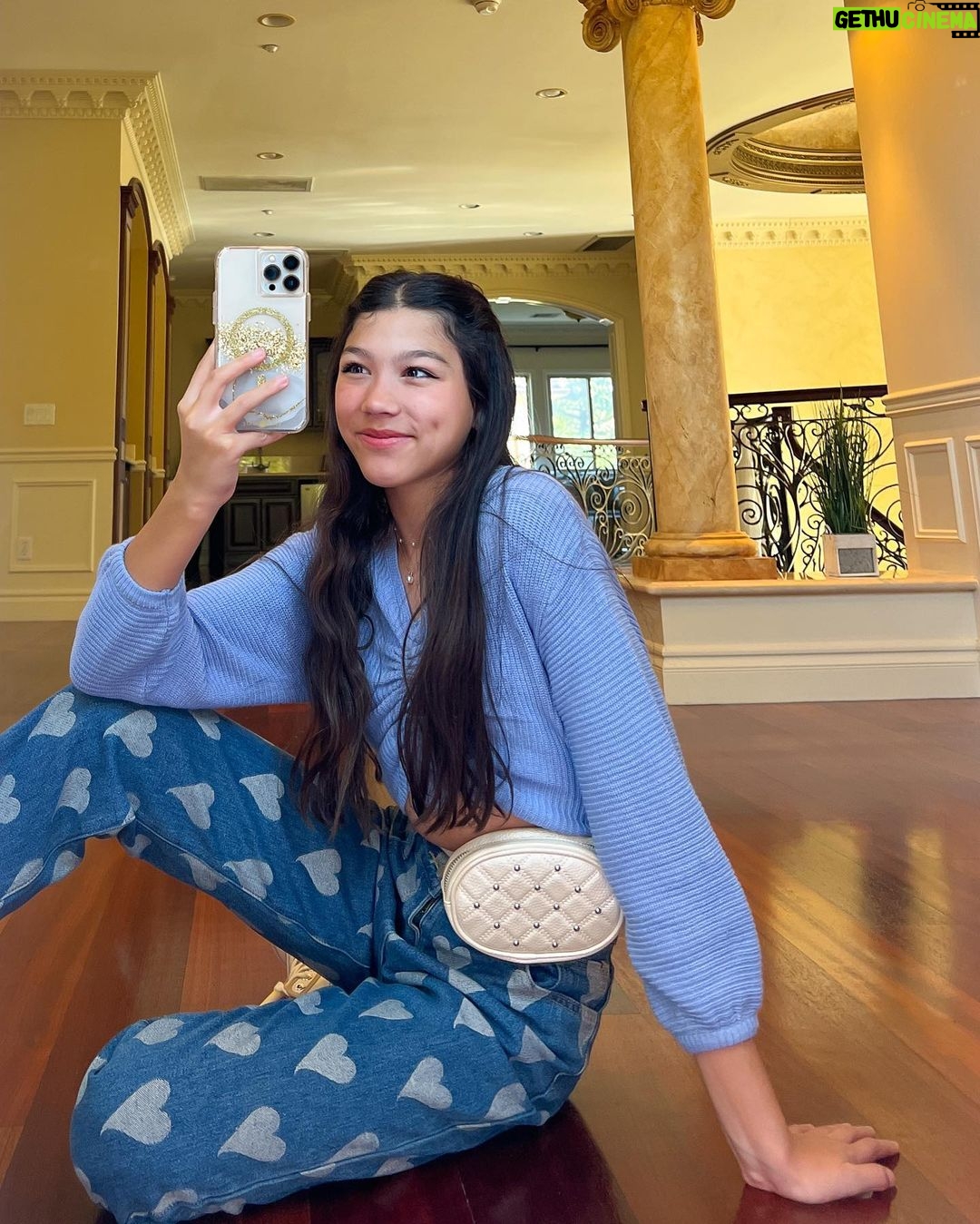 Txunamy Ortiz - 105K Likes - okay hear me out… i have this crazy idea to change my YouTube channel to vlogs mostly! i really want to share my everyday life with you all. I’ll be very active on there. Comment what you think 💭