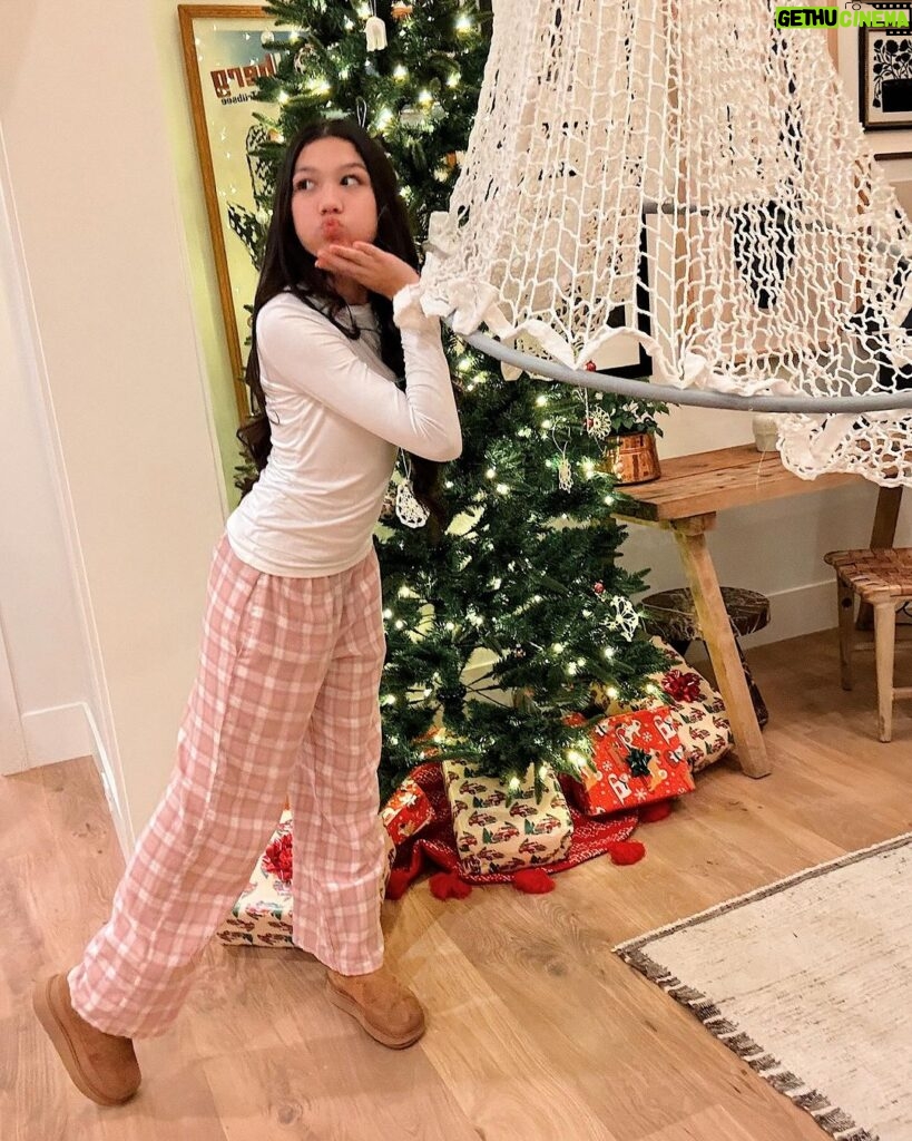 Txunamy Ortiz Instagram - It’s Pink Christmas at my house this year 🎄🩷 *link in bio*