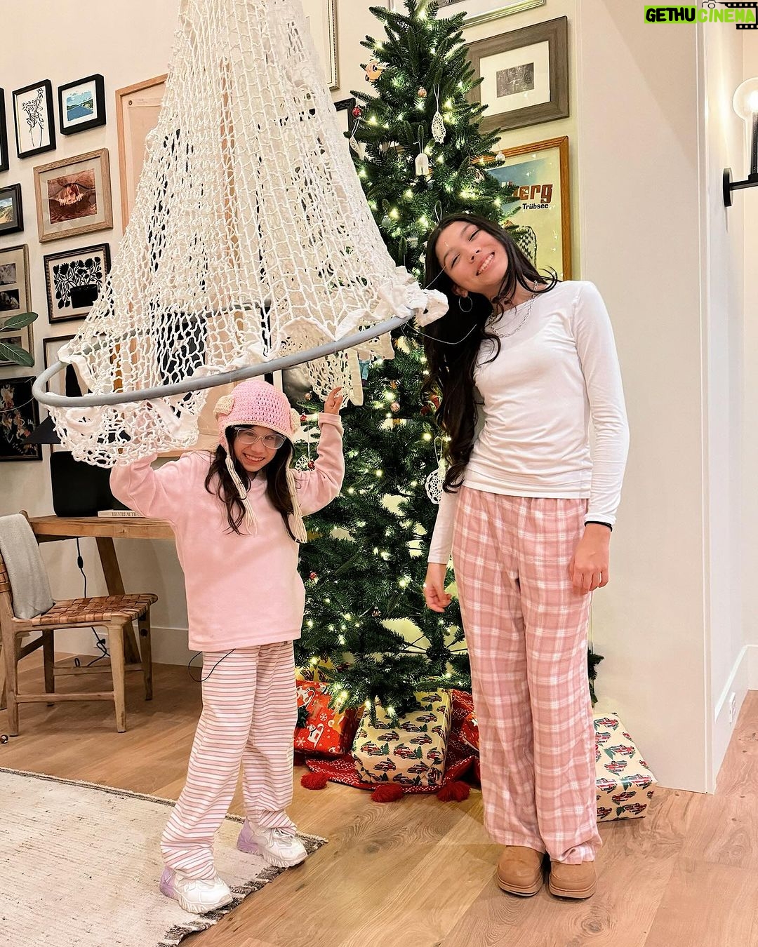 Txunamy Ortiz Instagram - It’s Pink Christmas at my house this year 🎄🩷 *link in bio*