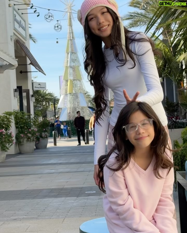 Txunamy Ortiz Instagram - It’s Pink Christmas at my house this year 🎄🩷 *link in bio*