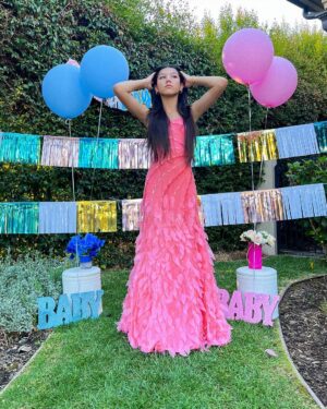 Txunamy Ortiz Instagram - Are you team #GIRL 💗 or #BOY 💙
Find out if you guessed it right Saturday 7th at 7:30am on our YouTube channel *Familia Diamond* #newsibling