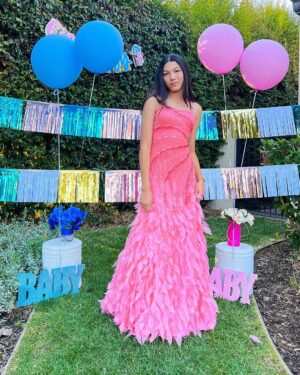 Txunamy Ortiz Instagram - Are you team #GIRL 💗 or #BOY 💙
Find out if you guessed it right Saturday 7th at 7:30am on our YouTube channel *Familia Diamond* #newsibling