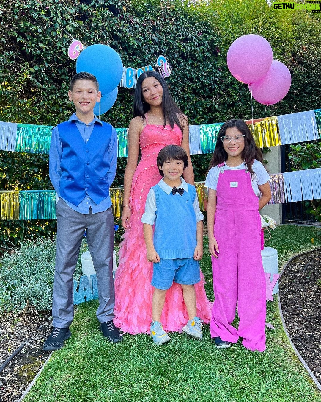 Txunamy Ortiz - 119.4K Likes - Are you team #GIRL 💗 or #BOY 💙
Find out if you guessed it right Saturday 7th at 7:30am on our YouTube channel *Familia Diamond* #newsibling