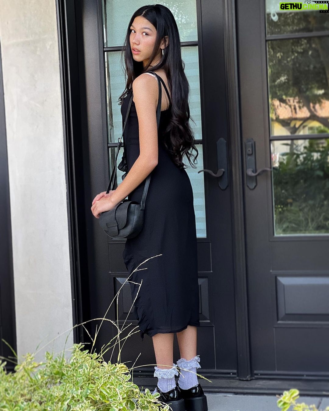 Txunamy Ortiz Instagram - So excited to be back on set today 🖤 #bookedit