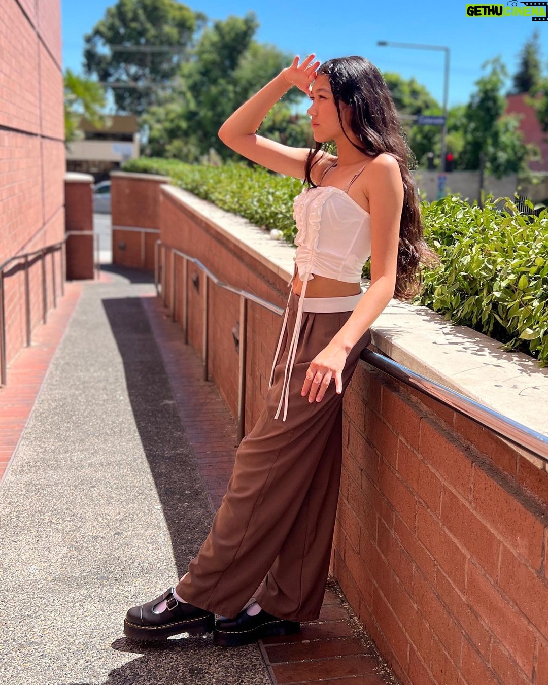 Txunamy Ortiz Instagram - It sure is sunny today ☀️