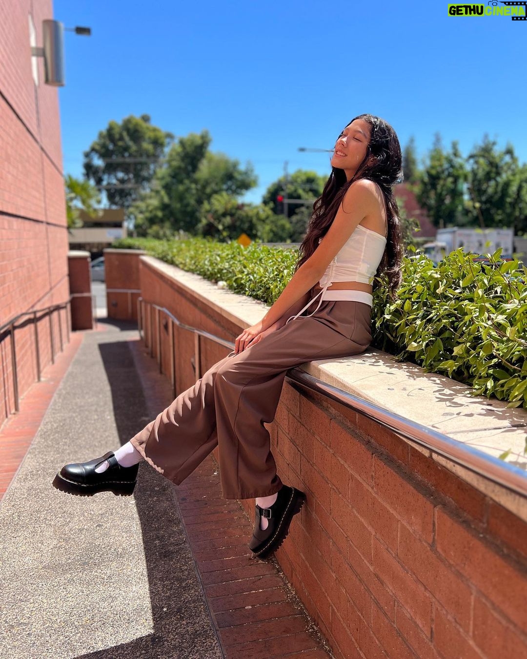 Txunamy Ortiz Instagram - It sure is sunny today ☀️