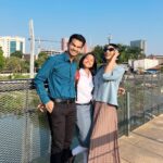 Tyas Mirasih Instagram - Tunggu kami warga baru Rawa Bebek. Ada Ayah Denny, Fanny & Bunda Endah 🖤 Saksikan kami TUKANG OJEK PENGKOLAN “MASIH NGOJEK” segera di @officialrcti