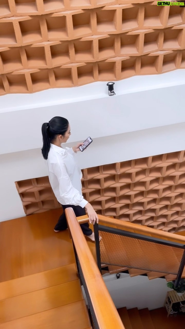Tyas Mirasih Instagram - Ada yang pernah ngalamin ini juga ngga sih? Serius aku kemarin bingung banget gimana ngatasinnya π’ Tapi untung ada @fumida_id yang cepet banget ngatasin semua masalah rayap ini. Pokoknya jangan sampe deh ada furniture di rumah kalian yang harus jadi korban dimakan rayap dulu baru panggil Fumida. Aku saranin treatment anti rayap dari sekarang buat lindungin rumah kita jangka panjang karena treatment sama Fumida ini bergaransi 3-5 tahun! Bikin tenang banget deh pokoknya π Thank you, Fumida!!