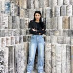 Tyas Mirasih Instagram - Keepin’ it simple 🖤 Jeans @the_erye Jacket @magnoliacollection @farahcarpetsofficial