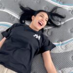 Tyas Mirasih Instagram - Thank you so much @okhome_cleaning udah bantu bersih bersih di rumah baru aku dan @tengkutezi ❤️ Yuk cobain OKHOME pakai kode promo DISKONPERTAMA hemat 30% #OKHOME #OKHOMEcleaning #OK7Anniversary 📹 : @tengkutezi