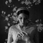 Tyas Mirasih Instagram - Ku letakkan hangat, ditengah dekap kita; Kan aku persilahkan, kau menetap disini. @tengkutezi @tyasmirasih #TEZIapbahagiainTYAS The Manor Andara