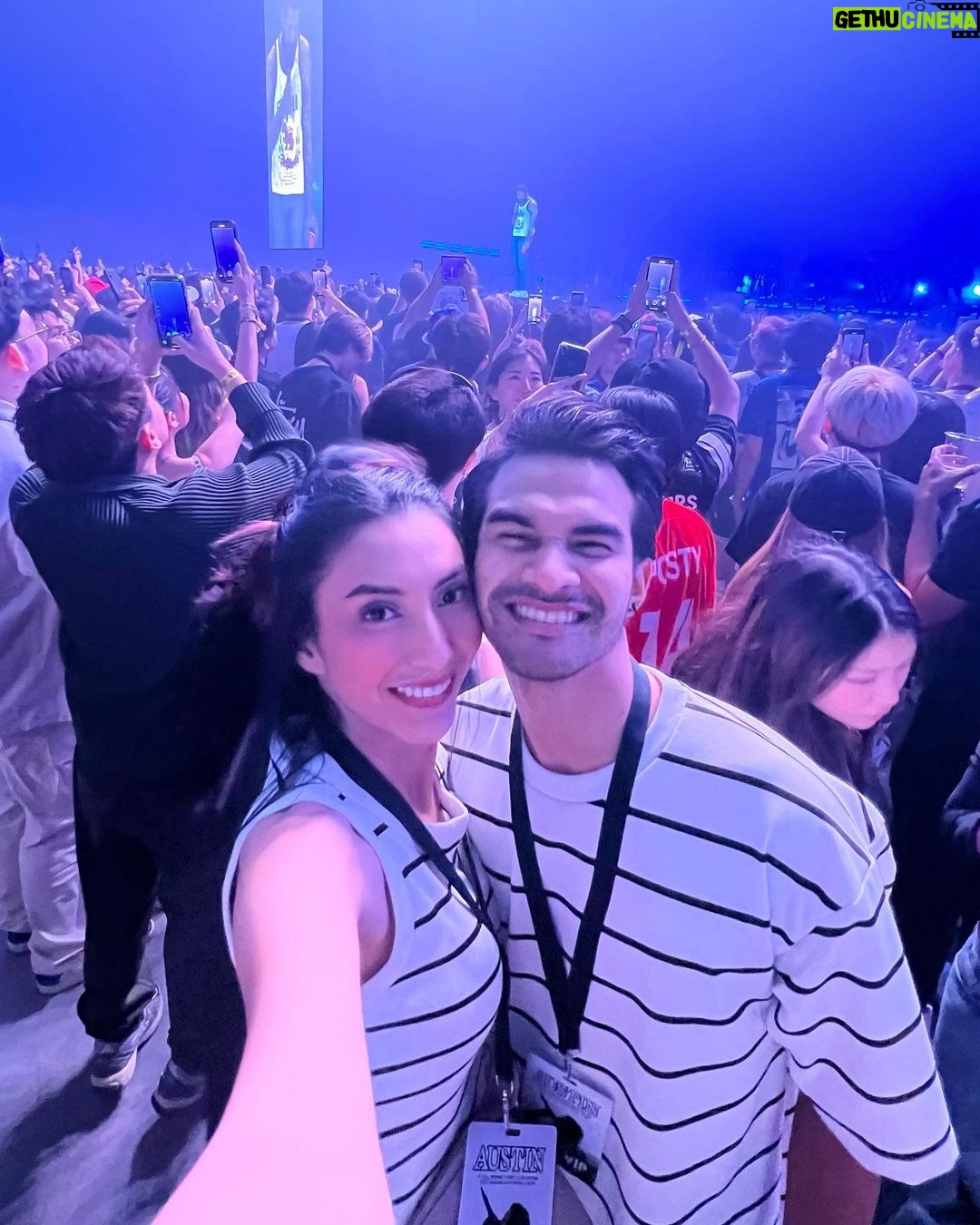 Tyas Mirasih Instagram - What a great show! Thank you so much Austin @postmalone 🖤 IMPACT Challenger, Muang Thong Thani