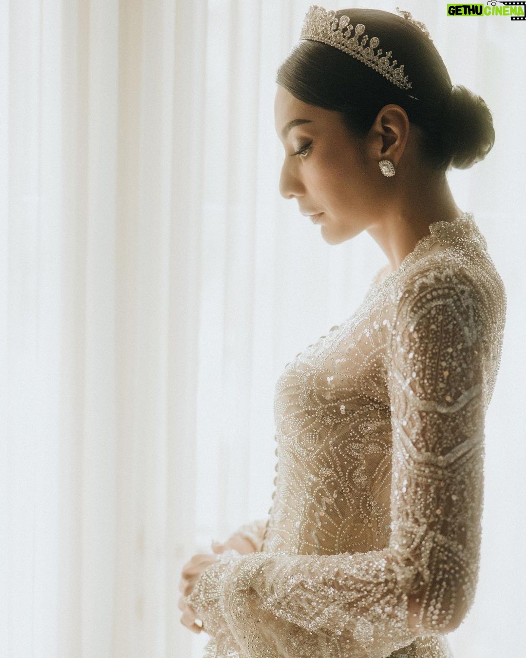 Tyas Mirasih Instagram - Welcome to the magic within 💍 Well Organized by : @adara.wedding Venue @themanorandara Photography & Videography : @morden.co @samuelrustandy @bychandrasusanto Decoration & Tents : @classytentdecoration Carpets : @farahcarpetsofficial Lighting : @uplightpro Make Up : @hepidavid Hair Do : @tominjoo Bride's Attire for Akad Nikah & Reception : @svarna_byikatindonesia @didietmaulana Bride’s Crown & Headpiece @rinaldyyunardi Jewelry : @adellejewellery Bride's Wedding Shoes : @regisbridalshoes Bride's robe : @lucette_essie Bride's Nail art : @kookoo.nails Groom's Attire for Akad Nikah & Reception : @svarna_byikatindonesia @didietmaulana Bride and Groom textile : @the.designerworkshop Groom's Hairstylist : @aryadillah_27 Makeup Mother of the groom & Sister of the bride : @wulanwidianto Makeup sister of the groom : @bonitaelisabeth.makeup @belovedbyhepidavid Wedding Ring : @adellejewellery Akad Catering : @teppanku @baksobuetu @gococo.indonesia @ponut.id @papo_id @cantikaputricake Reception Catering : @themanor.cafe Akad Souvenir : @howelandco Reception Souvenir : @redribbongift @drzlim_official Digital Invitation & Live streaming : @viding.co Mahar & Ring box : @jingga_seserahanmahar Bouquets : @faveur.florist Wedding Cake : @sweetsalt_id Birthday Cake : @RRCakes Entertainment : @aqisinggih Sound system : @deoentertainmentindonesia MC Akad & Reception : @andrakarna Usher : @beauty_usher Photobooth : @theholograil Gift : @farahcarpetsofficial @bardismarthome #TEZIapbahagiainTYAS The Manor Andara