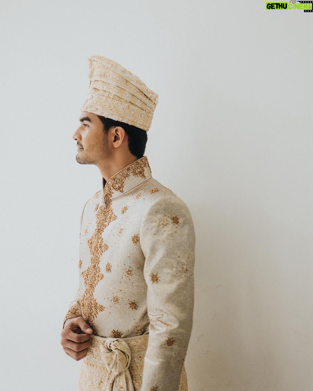 Tyas Mirasih Instagram - My heart made its choice and it chose you 💍 Well Organized by : @adara.wedding Venue @themanorandara Photography & Videography : @morden.co @samuelrustandy @bychandrasusanto Decoration & Tents : @classytentdecoration Carpets : @farahcarpetsofficial Lighting : @uplightpro Make Up : @hepidavid Hair Do : @tominjoo Bride's Attire for Akad Nikah & Reception : @svarna_byikatindonesia @didietmaulana Bride’s Crown & Headpiece @rinaldyyunardi Jewelry : @adellejewellery Bride's Wedding Shoes : @regisbridalshoes Bride's robe : @lucette_essie Bride's Nail art : @kookoo.nails Groom's Attire for Akad Nikah & Reception : @svarna_byikatindonesia @didietmaulana Bride and Groom textile : @the.designerworkshop Groom's Hairstylist : @aryadillah_27 Makeup Mother of the groom & Sister of the bride : @wulanwidianto Makeup sister of the groom : @bonitaelisabeth.makeup @belovedbyhepidavid Wedding Ring : @adellejewellery Akad Catering : @teppanku @baksobuetu @gococo.indonesia @ponut.id @papo_id @cantikaputricake Reception Catering : @themanor.cafe Akad Souvenir : @howelandco Reception Souvenir : @redribbongift @drzlim_official Digital Invitation & Live streaming : @viding.co Mahar & Ring box : @jingga_seserahanmahar Bouquets : @faveur.florist Wedding Cake : @sweetsalt_id Birthday Cake : @RRCakes Entertainment : @aqisinggih Sound system : @deoentertainmentindonesia MC Akad & Reception : @andrakarna Usher : @beauty_usher Photobooth : @theholograil Gift : @farahcarpetsofficial @bardismarthome #TEZIapbahagiainTYAS The Manor Andara