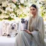 Tyas Mirasih Instagram - Tumbler Termos Stainless Led & Scented Candle dari @godeliva.wedding jadi pilihan untuk souvenir pengajian menjelang pernikahan aku. Seneng banget karena banyak banget opsi souvenir dan juga tim yang komunikatif berdiskusi tentang design, logo, dll. Terimakasih banyak @godeliva.wedding untuk supportnya 🤍 Well Organized by : @adara.wedding Photography & Videography : @rizky_yunindra @thepanorama.pic Decoration & Tents : @classytentdecoration Carpets : @farahcarpetsofficial Makeup & Hair do : @makeupbyyobel Attire : @wearingklamby Made By @klambyheritage Catering : @teppanku @tumpengmini @vitaminmonster.id @paletaswey @cantikaputricake Souvenir : @godeliva.wedding @packybagvintage Buku pengajian @qeertoz