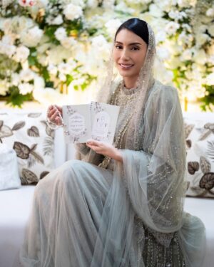 Tyas Mirasih Instagram - Dipertemukan oleh @qeertoz waktu cari cari vendor buat bikin buku yasin untuk 40 harian Almh Mama dan suka bangettt sama hasilnya Dan sekarang lanjut lagi untuk acara pengajian menjelang pernikahan aku. Terimakasih banyak @qeertoz kalian terbaik 🤍

Well Organized by : @adara.wedding 

Photography & Videography : @rizky_yunindra @thepanorama.pic 

Decoration & Tents : @classytentdecoration 
Carpets : @farahcarpetsofficial 
Makeup & Hair do : @makeupbyyobel 
Attire : @wearingklamby  Made By @klambyheritage

Catering : 
@teppanku 
@tumpengmini 
@vitaminmonster.id 
@paletaswey 
@cantikaputricake 

Souvenir : 
@godeliva.wedding 
@packybagvintage 
Buku pengajian @qeertoz