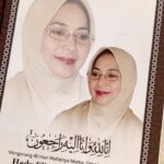 Tyas Mirasih Instagram - Mama, It’s been 40 days since you’re gone. The world is very quiet without you around. We miss you so much but we know heaven is so lucky to have you. Al-Fatihah. Thank you so much for the support @classytentdecoration @qeertoz @mydreamgoodies @teppanku @teguk.indonesia @tumpengmini @cantikaputricake @farahcarpetsofficial it means a lot for me and my family❤️
