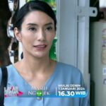 Tyas Mirasih Instagram - Finally the wait is over! “ TOP : MASIH NGOJEK “ tayang mulai 1 Januari 2024, Pukul 16.30 wib di RCTI. @officialrcti @layardrama_rcti @mnc_pictures @tukangojekpengkolan.mncp