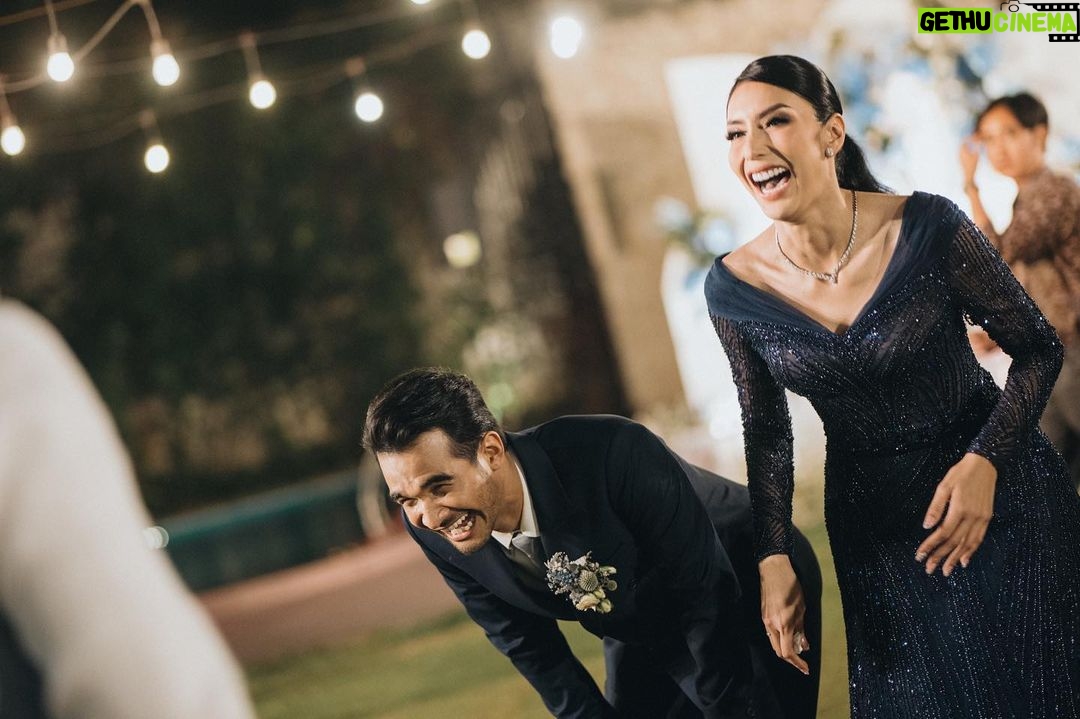 Tyas Mirasih Instagram - Someone is here to permanently fill my days with tons of fun 💍 Well Organized by : @adara.wedding Venue @themanorandara Photography & Videography : @morden.co @samuelrustandy @bychandrasusanto Decoration & Tents : @classytentdecoration Carpets : @farahcarpetsofficial Lighting : @uplightpro Make Up : @hepidavid Hair Do : @tominjoo Bride's Attire for Akad Nikah & Reception : @svarna_byikatindonesia @didietmaulana Bride’s Crown & Headpiece @rinaldyyunardi Jewelry : @adellejewellery Bride's Wedding Shoes : @regisbridalshoes Bride's robe : @lucette_essie Bride's Nail art : @kookoo.nails Groom's Attire for Akad Nikah & Reception : @svarna_byikatindonesia @didietmaulana Bride and Groom textile : @the.designerworkshop Groom's Hairstylist : @aryadillah_27 Makeup Mother of the groom & Sister of the bride : @wulanwidianto Makeup sister of the groom : @bonitaelisabeth.makeup @belovedbyhepidavid Wedding Ring : @adellejewellery Akad Catering : @teppanku @baksobuetu @gococo.indonesia @ponut.id @papo_id @cantikaputricake Reception Catering : @themanor.cafe Akad Souvenir : @howelandco Reception Souvenir : @redribbongift @drzlim_official Digital Invitation & Live streaming : @viding.co Mahar & Ring box : @jingga_seserahanmahar Bouquets : @faveur.florist Wedding Cake : @sweetsalt_id Birthday Cake : @RRCakes Entertainment : @aqisinggih Sound system : @deoentertainmentindonesia MC Akad & Reception : @andrakarna Usher : @beauty_usher Photobooth : @theholograil Gift : @farahcarpetsofficial @bardismarthome #TEZIapbahagiainTYAS The Manor Andara