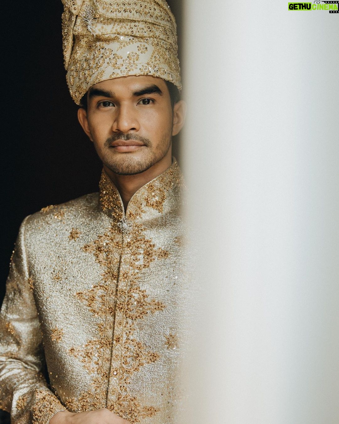 Tyas Mirasih Instagram - My heart made its choice and it chose you 💍 Well Organized by : @adara.wedding Venue @themanorandara Photography & Videography : @morden.co @samuelrustandy @bychandrasusanto Decoration & Tents : @classytentdecoration Carpets : @farahcarpetsofficial Lighting : @uplightpro Make Up : @hepidavid Hair Do : @tominjoo Bride's Attire for Akad Nikah & Reception : @svarna_byikatindonesia @didietmaulana Bride’s Crown & Headpiece @rinaldyyunardi Jewelry : @adellejewellery Bride's Wedding Shoes : @regisbridalshoes Bride's robe : @lucette_essie Bride's Nail art : @kookoo.nails Groom's Attire for Akad Nikah & Reception : @svarna_byikatindonesia @didietmaulana Bride and Groom textile : @the.designerworkshop Groom's Hairstylist : @aryadillah_27 Makeup Mother of the groom & Sister of the bride : @wulanwidianto Makeup sister of the groom : @bonitaelisabeth.makeup @belovedbyhepidavid Wedding Ring : @adellejewellery Akad Catering : @teppanku @baksobuetu @gococo.indonesia @ponut.id @papo_id @cantikaputricake Reception Catering : @themanor.cafe Akad Souvenir : @howelandco Reception Souvenir : @redribbongift @drzlim_official Digital Invitation & Live streaming : @viding.co Mahar & Ring box : @jingga_seserahanmahar Bouquets : @faveur.florist Wedding Cake : @sweetsalt_id Birthday Cake : @RRCakes Entertainment : @aqisinggih Sound system : @deoentertainmentindonesia MC Akad & Reception : @andrakarna Usher : @beauty_usher Photobooth : @theholograil Gift : @farahcarpetsofficial @bardismarthome #TEZIapbahagiainTYAS The Manor Andara