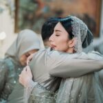 Tyas Mirasih Instagram - With their blessings 💍 Well Organized by : @adara.wedding Photography & Videography : @rizky_yunindra @thepanorama.pic Decoration & Tents : @classytentdecoration Carpets : @farahcarpetsofficial Makeup & Hair do : @makeupbyyobel Attire : @wearingklamby Made By @klambyheritage Catering : @teppanku @tumpengmini @vitaminmonster.id @paletaswey @cantikaputricake Souvenir : @godeliva.wedding @packybagvintage Buku pengajian @qeertoz