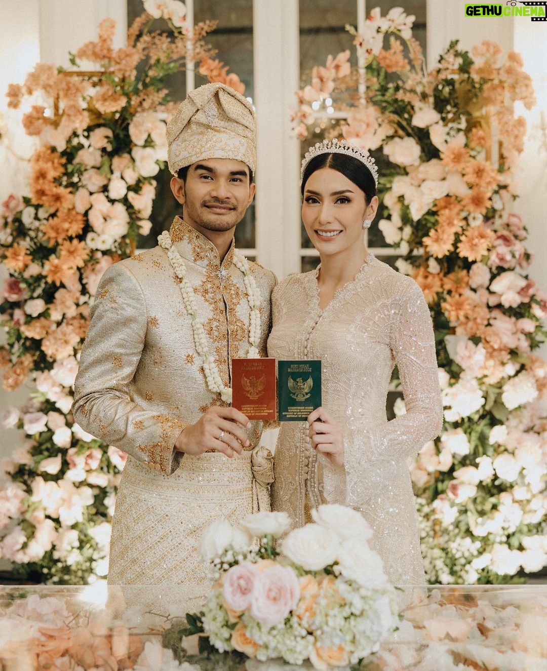 Tyas Mirasih Instagram - No longer two but one 💍 Well Organized by : @adara.wedding Venue @themanorandara Photography & Videography : @morden.co @samuelrustandy @bychandrasusanto Decoration & Tents : @classytentdecoration Carpets : @farahcarpetsofficial Lighting : @uplightpro Make Up : @hepidavid Hair Do : @tominjoo Bride's Attire for Akad Nikah & Reception : @svarna_byikatindonesia @didietmaulana Bride’s Crown & Headpiece @rinaldyyunardi Jewelry : @adellejewellery Bride's Wedding Shoes : @regisbridalshoes Bride's robe : @lucette_essie Bride's Nail art : @kookoo.nails Groom's Attire for Akad Nikah & Reception : @svarna_byikatindonesia @didietmaulana Bride and Groom textile : @the.designerworkshop Groom's Hairstylist : @aryadillah_27 Mother Makeup : @wulanwidianto Sister Makeup : @bonitaelisabeth.makeup @belovedbyhepidavid Wedding Ring : @adellejewellery Akad Catering : @teppanku @baksobuetu @gococo.indonesia @ponut.id @papo_id @cantikaputricake Reception Catering : @themanor.cafe Akad Souvenir : @howelandco Reception Souvenir : @redribbongift @drzlim_official Digital Invitation & Live streaming : @viding.co Mahar & Ring box : @jingga_seserahanmahar Bouquets : @faveur.florist Wedding Cake : @sweetsalt_id Birthday Cake : @RRCakes Entertainment : @aqisinggih Sound system : @deoentertainmentindonesia MC Akad & Reception : @andrakarna Usher : @beauty_usher Photobooth : @theholograil Gift : @farahcarpetsofficial @bardismarthome #TEZIapbahagiainTYAS The Manor Andara