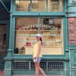 Tyas Mirasih Instagram - Throw glitter in today’s face ✨ Outfit by @thisisapril_ Styled by @ratihpratiwisugianto @universalstudiossingapore @singapore.explores @visit_singapore Universal Studios Singapore