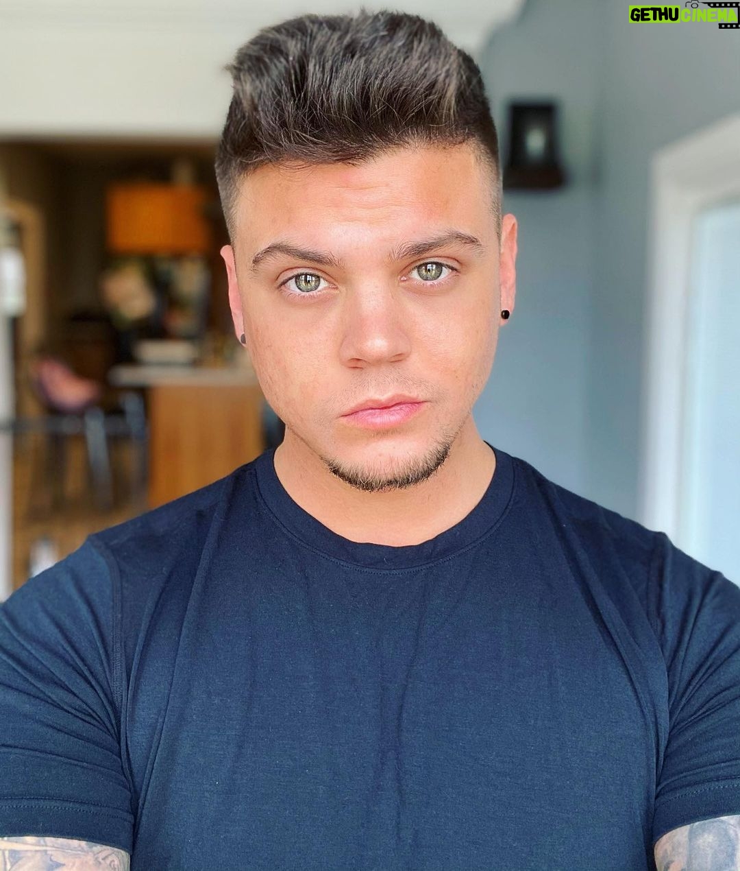 Tyler Baltierra Instagram - This is my life I won't give up the fight I won't stand down I plant my feet to the ground This is my time I won't get left behind Now I know the world Is always working for me I don't need anybody Telling me how to be living Because I know I can make it Through life's dark abyss It will try to swallow me up as a victim But I stand tall, every demon I evict them Because this is my mind I won't let it die tonight I know that I deserve to keep living No matter how hard It can be to keep breathing When crippled with anxiety Or pressure from society I'll make sure to keep clinging To every opportunity That this life has in store for me Because quitting isnβt fitting With the fire that's inside of me It's dedication to progression & this is my life... So I won't give up the fight πͺπ» #WritingIsHealing #WritingIsLiberating βπ»