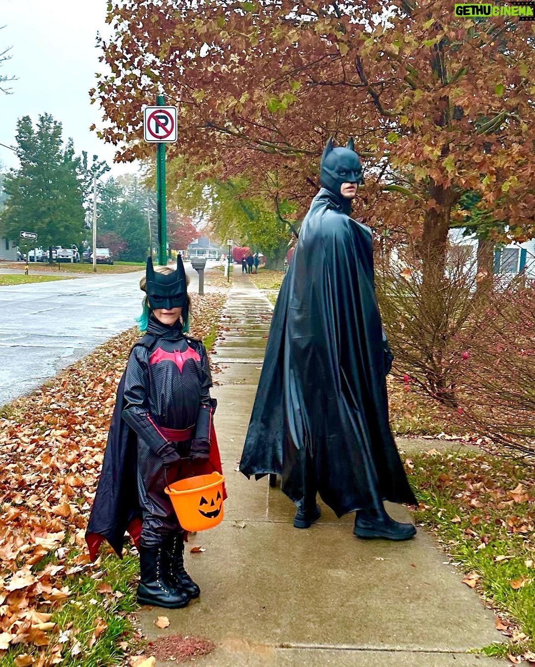 Tyler Baltierra Instagram - Making memories with my cute little butterfly & the best sidekick ever! 🎃👻 #HappyHalloween #GirlDad
