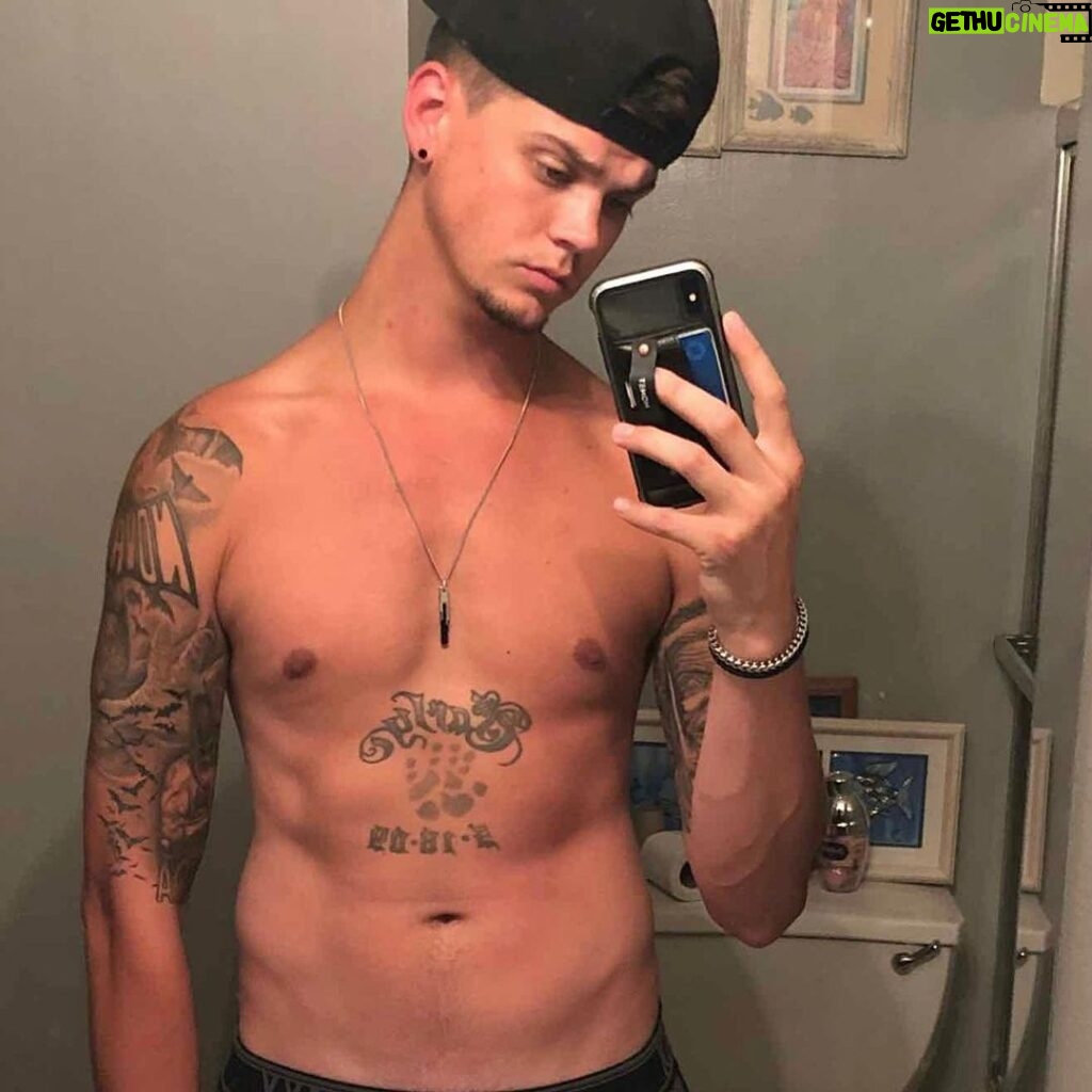 Tyler Baltierra Instagram - 3 year progress Same % of body fat 30lbs heavier! 💪😤 My RESULTS are NOT my goal! My goal is CONSISTENCY… Because once THAT GOAL is met…my desired RESULTS are simply INEVITABLE! I still have a long way to go until I look how I want to, but it’s important to reflect on how far I’ve come & the progress I’ve made so far. It keeps the motivation alive & helps keep me accountable! Couldn’t have done it without you @torrez_jerry_08 👏🙌 #Gainz #FitnessJourney #MuscleBuilding #SkinnyKidProbz