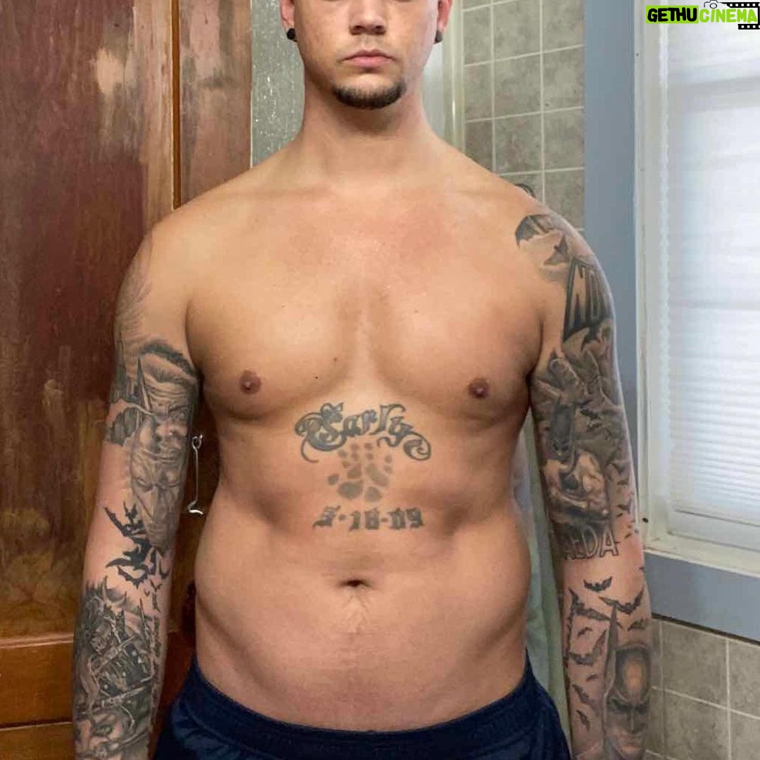 Tyler Baltierra Instagram - OFFICIALLY DONE with this cut & I managed to drop 24 POUNDS while maintaining the strength I built while I was gaining! Top Pic: end of MARCH (203lbs at the end of my bulk) Bottom Pic: NOW (179lbs at the end of my cut) I’m pretty happy with the results. It makes me even more pumped to see how the next cut goes after I’m done bulking again! I did decide to shift my goals a little & focus more on aesthetics/muscle building for this next bulk cycle, rather than strength building (like I was doing before). I still have a long way to go until I reach my ultimate goal, but I promised myself that I would post more about my fitness journey, because It helps keep me accountable & I get questions about it from you guys all the time lol I have to give a HUGE shoutout to @torrez_jerry08 for helping me with my training & @_alexis.jean for her nutrition guidance during this most recent cut, couldn’t have done it without you! #Fitspo #FitnessJourney #BodyBuilding #Ectomorph #WorkoutMotivation