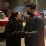 Tyler Hoechlin Instagram - @cwsupermanandlois Episode 7 tonight! Check it out to see who wins this epic thumb war battle. @bitsietulloch , you’re goin’ down.