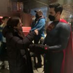 Tyler Hoechlin Instagram - @cwsupermanandlois Episode 7 tonight! Check it out to see who wins this epic thumb war battle. @bitsietulloch , you’re goin’ down.