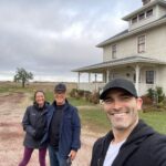 Tyler Hoechlin Instagram - Mama and Papa at the Kent farm. Grateful to finally be able to show them the new pad. New episode of Superman & Lois tonight! @cwsupermanandlois #SupermanAndLois