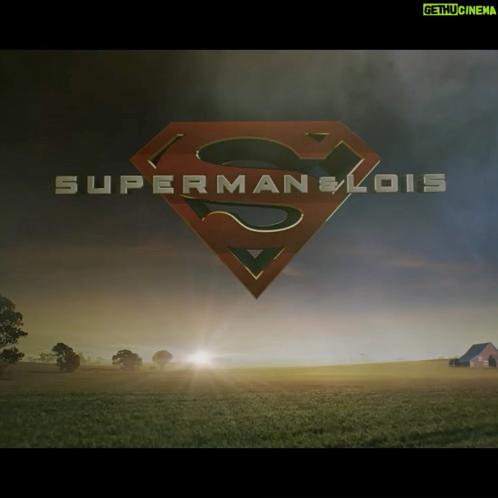Tyler Hoechlin Instagram - In an attempt to solidify my bid for the title of “World’s Worst Instagram-er” and in honor of our premiere tonight, here is the “New Trailer” from several weeks ago that I never got a chance to post. @cwsupermanandlois premieres tonight at 8/7c on the CW. Thank you to everyone that’s been a part of making this show a reality, especially in the face of so many obstacles. I’m so proud and grateful to be a part of this team. Enjoy, everyone!