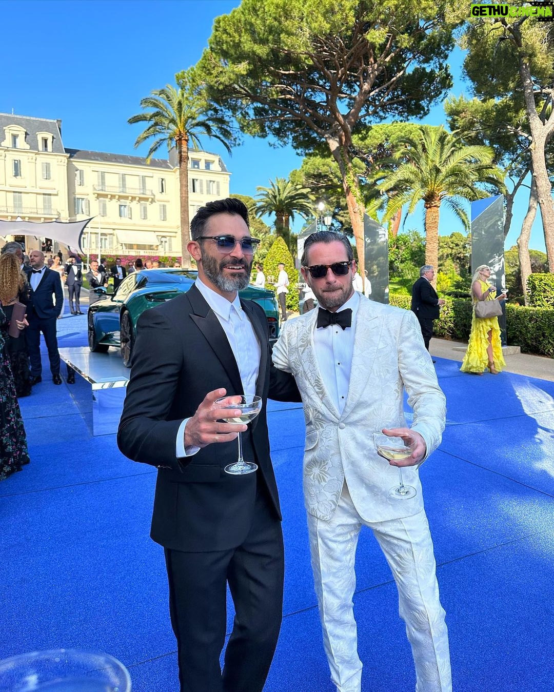 Tyler Hoechlin Instagram - So grateful to have been a part of yet another wonderful gala with @amfAR #amfarcannes, raising millions of dollars for vital AIDS research programs. Every minute, one person dies of AIDS-related causes and three more become infected. Join the fight to #CUREAIDS - learn more at amfar.org
