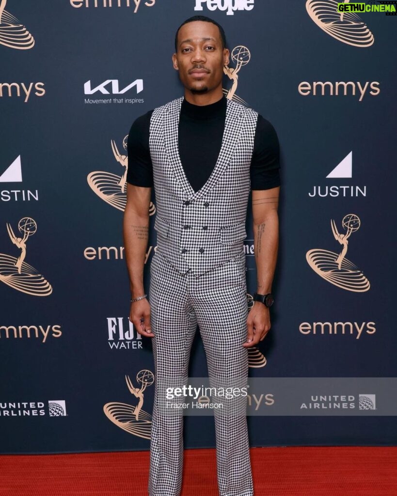 Tyler James Williams Instagram - Thank you @televisionacad for a beautiful evening celebrating all of this years nominees. The energy in the room was impeccable 🥰 Designer : @stayflythrash