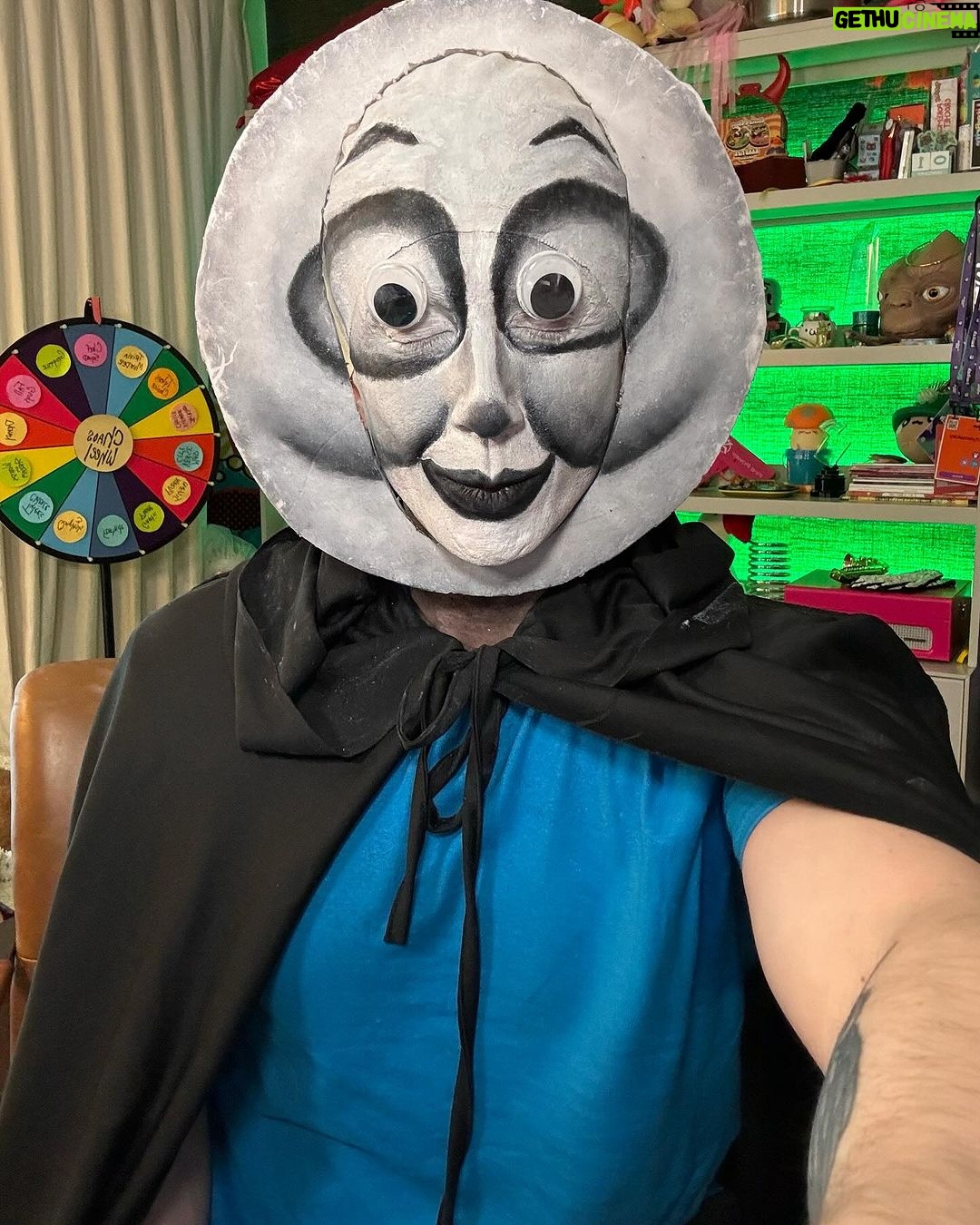 Tyler Oakley Instagram - who am i?? wrong answers only 👀