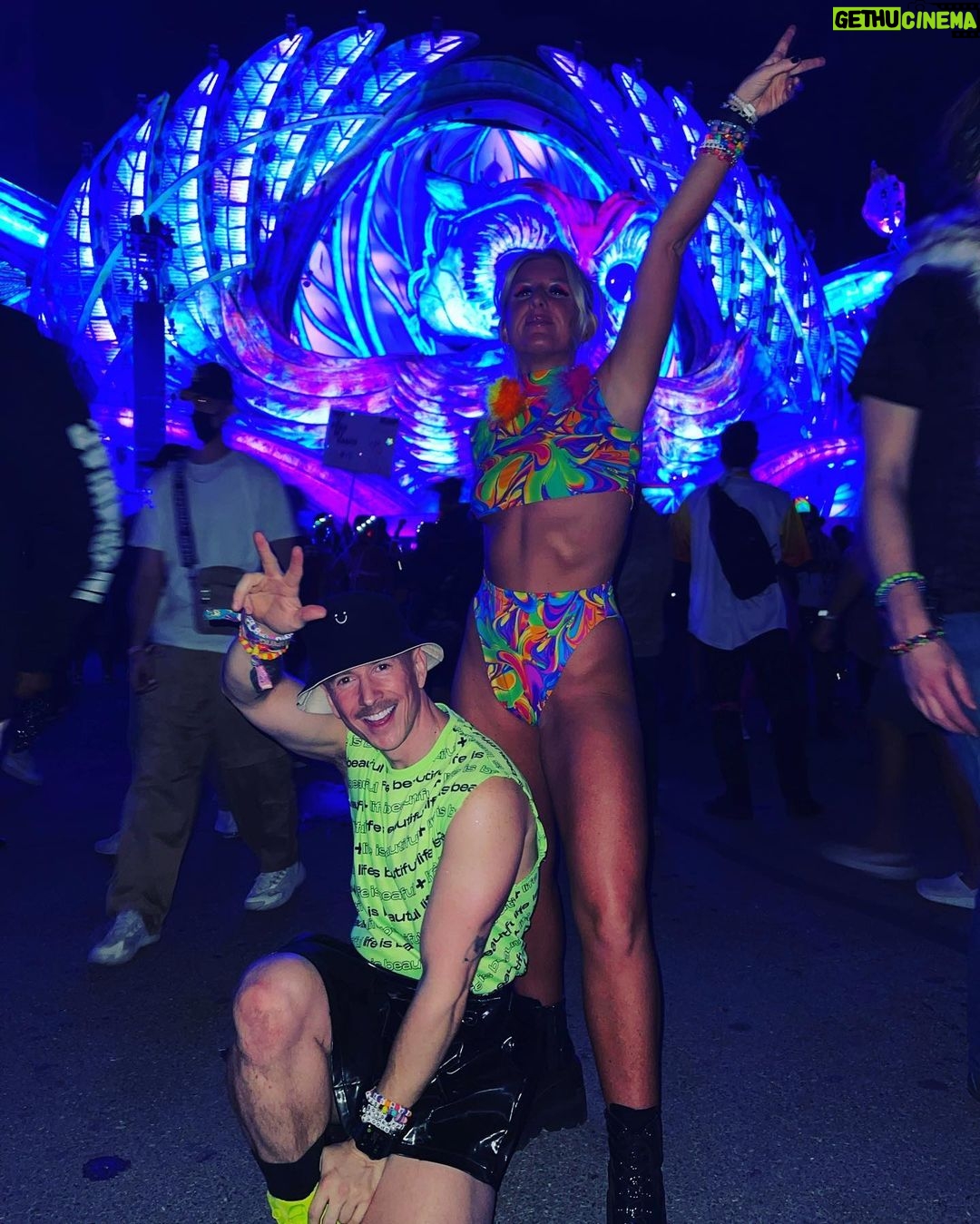 Tyler Oakley Instagram - first #EDC was worth the wait. so many giggles & wiggles, & #campEDC was the best vibe. catch me in the neon garden all day every day 😵💫⚡️🧚🏼♀️ Las Vegas, Nevada
