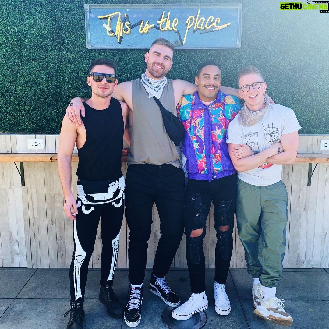 Tyler Oakley Instagram - the last big 2020 festival weekend before shit hit the fan… what’s everyone going to this year?? 👀🕺🏻✨