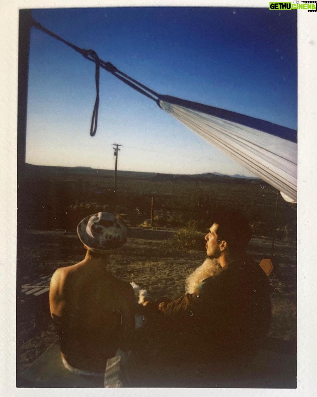 Tyler Oakley Instagram - 🏜🫀💫🔭👨👨👦👦💡💗🌵🌙 Joshua Tree National Park