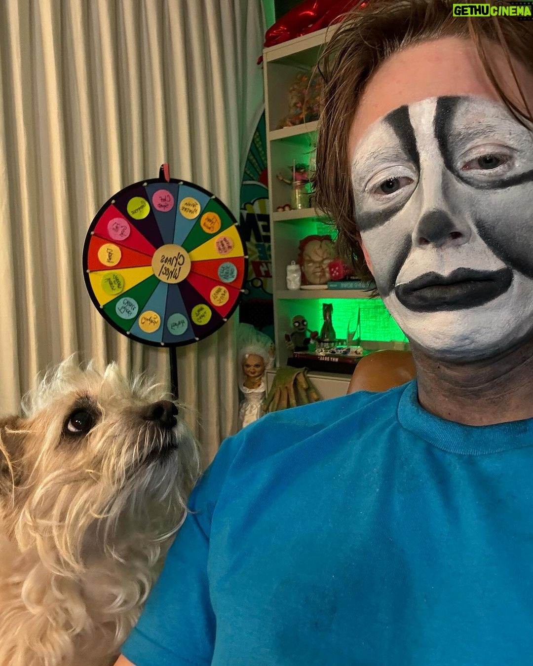 Tyler Oakley Instagram - who am i?? wrong answers only 👀