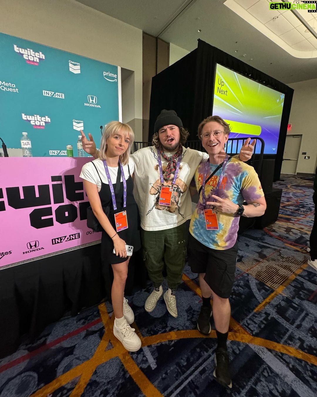 Tyler Oakley Instagram - oh yeah, i went to twitchcon!