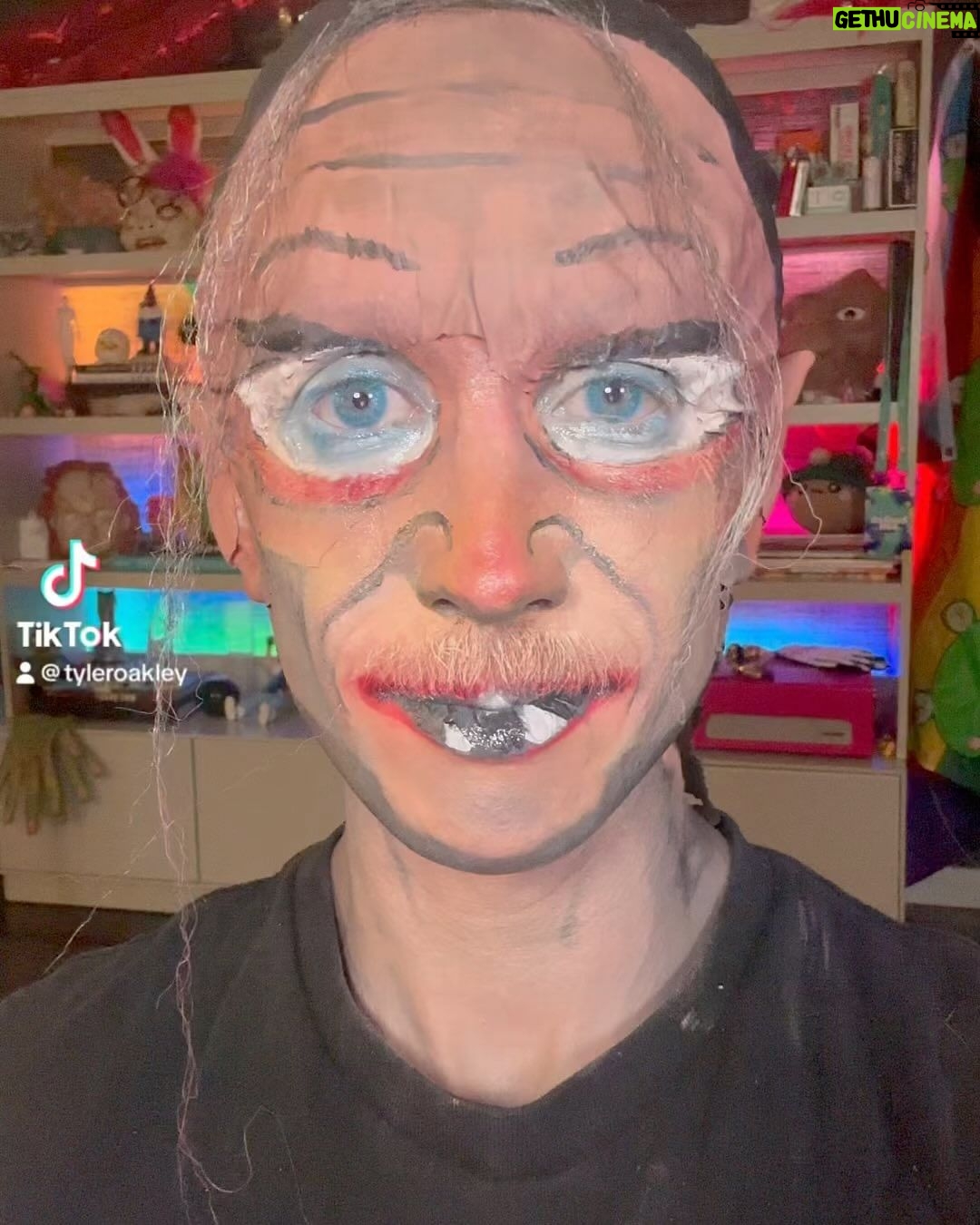 Tyler Oakley Instagram - looking camp right in the eye of sauron