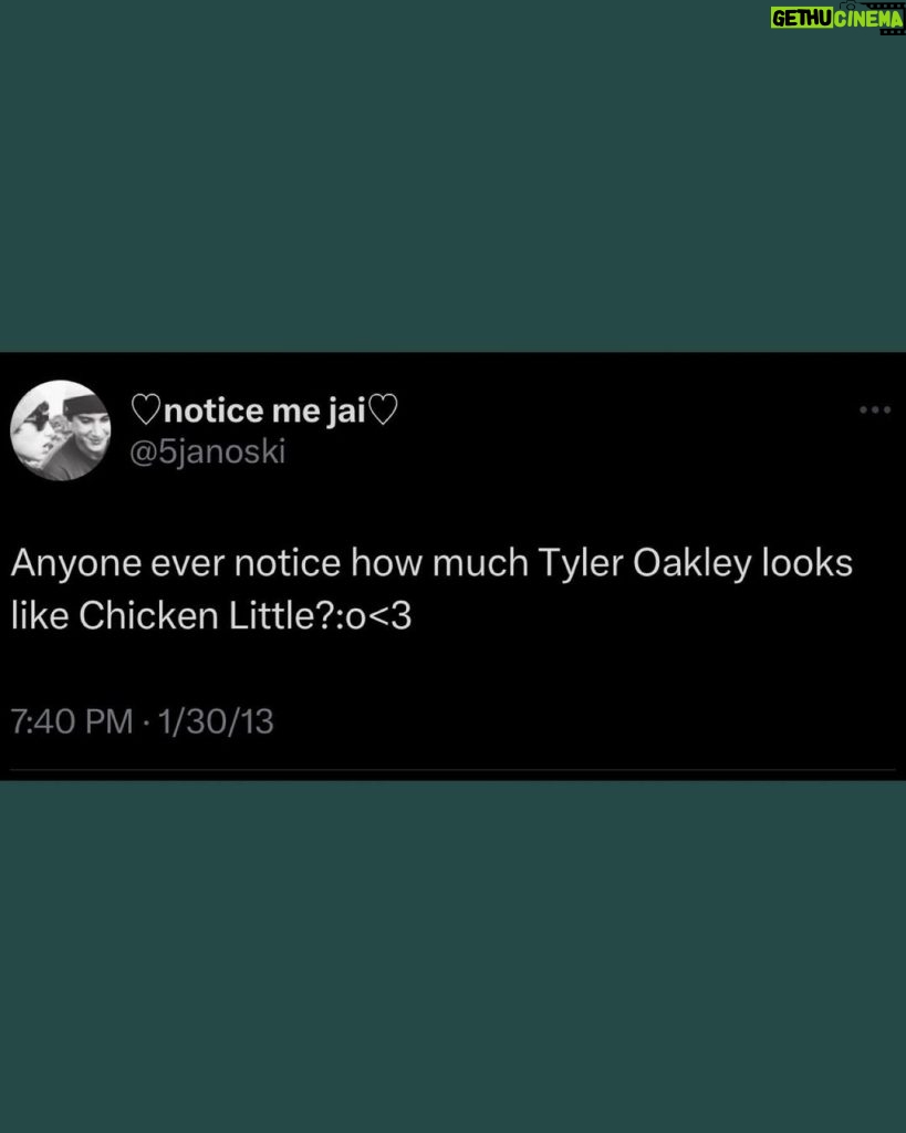 Tyler Oakley Instagram - crack these eggs, henny 🍳🐓