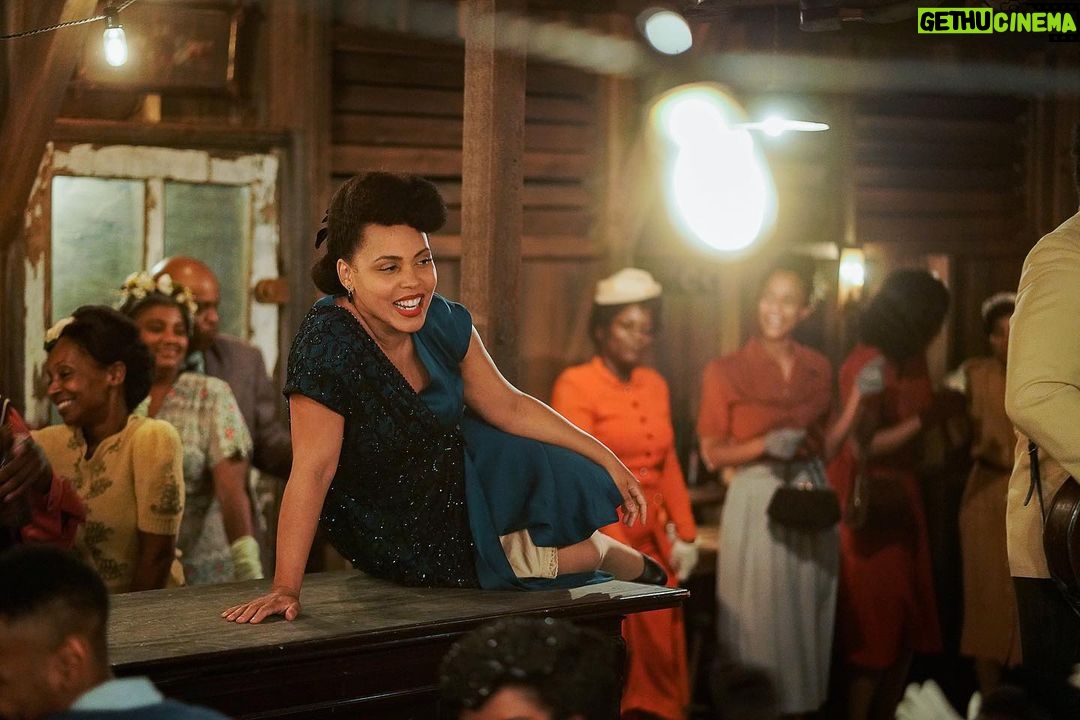 Tyler Perry Instagram - This movie would not be what it is without this cast. They all brought their best and left it there. Amirah Vann, Austin Scott, Ryan Eggold, Milauna Jackson, Daphne Maxwell Reid, Lana Young, Kario Marcel, E Roger Mitchell, Brent Antonello, and Brad Benedict. #AJazzmansBlues (1/2) @amirahvannofficial, @austinscott93, @ryaneggold, @milaunajemai, #DaphneMaxwellReid, @actorlanayoung, @kariospeedwagon, @eroger4real, @brent_antonello, @bradbenedict