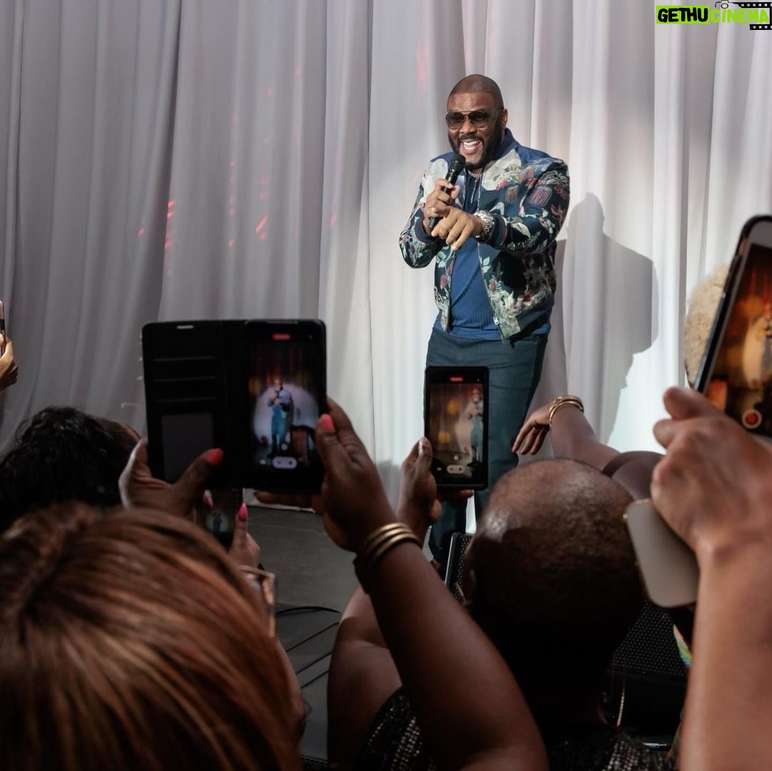 Tyler Perry Instagram - WHAT A NIGHT! Celebrating my cast and crew. (2 of 2)