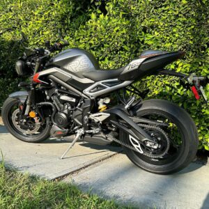 Tyler Posey Instagram - Triumph this bike is beautiful inside and out. Good work. One of the most fun bikes I’ve ever been on. Highly recommend. Ride safe! #streettriplers